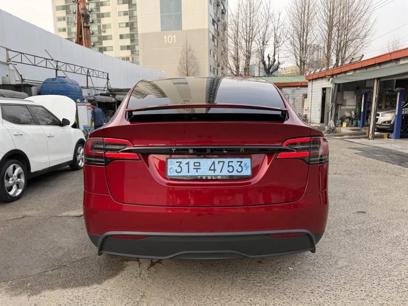 Tesla MODEL X
