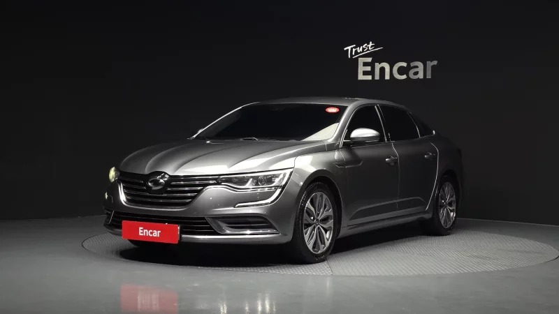 Renault SM6