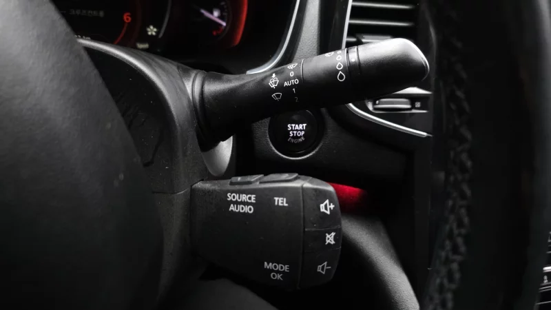 Renault SM6