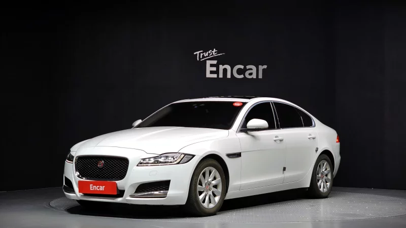 Jaguar XF