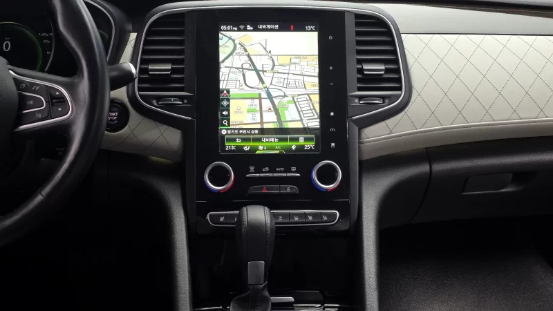 Renault SM6