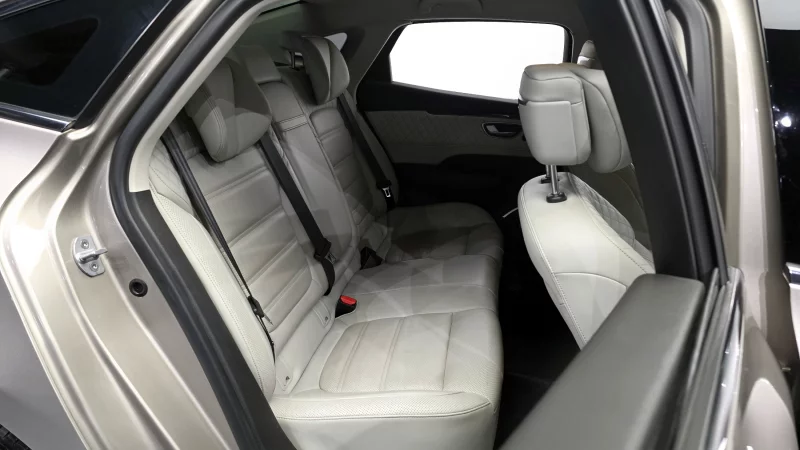 Renault SM6