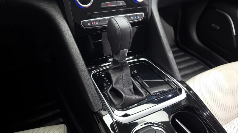 Renault SM6