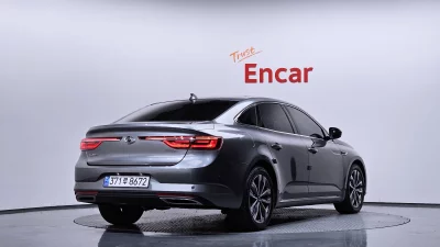 Renault SM6