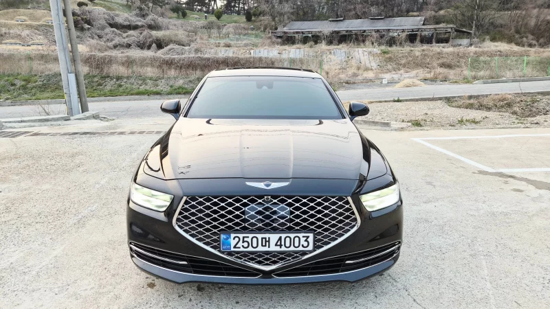 Genesis G90