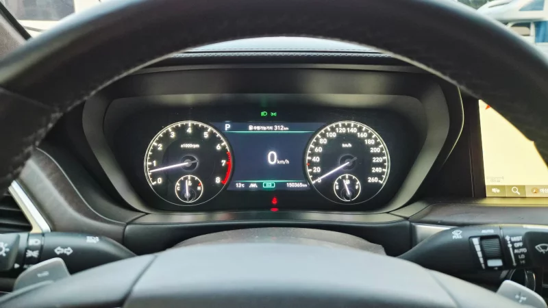 Genesis G90