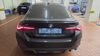 BMW i4