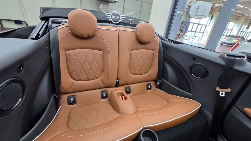 MINI Cooper Convertible