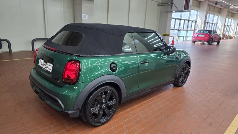 MINI Cooper Convertible