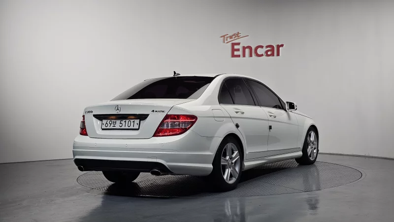 Mercedes-Benz C-Class