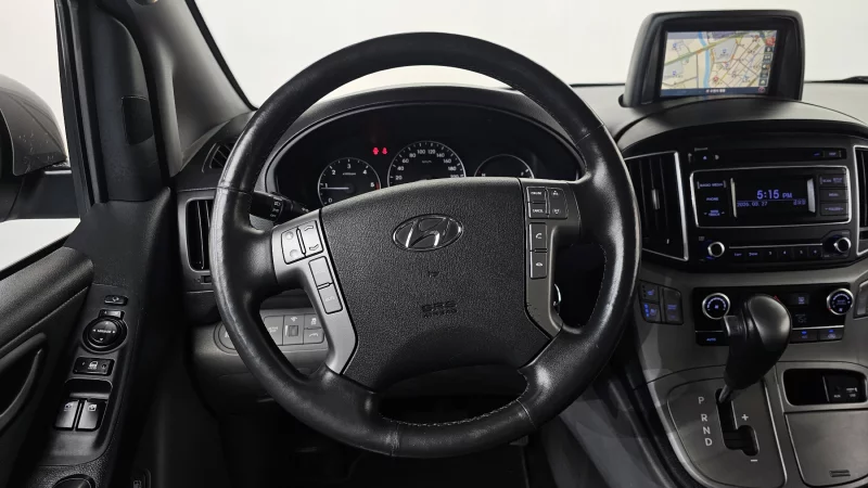 Hyundai Grand Starex