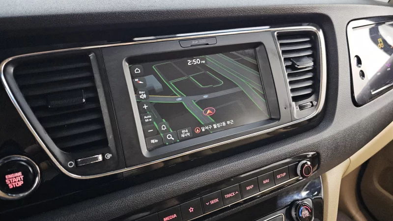 Kia Carnival