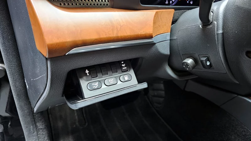 SsangYong Chairman W