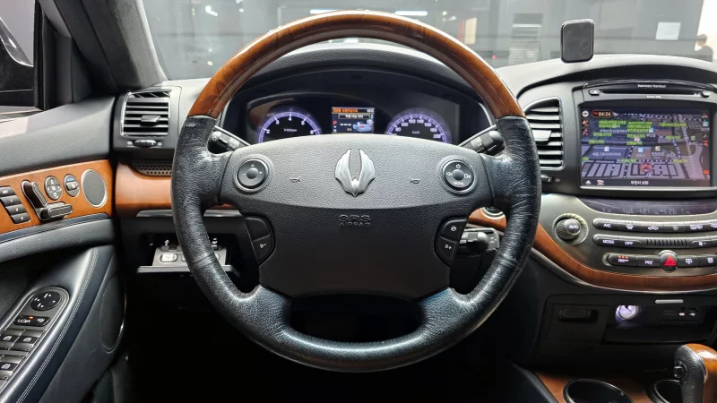 SsangYong Chairman W