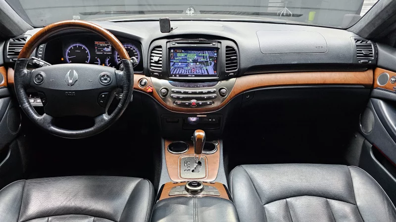 SsangYong Chairman W