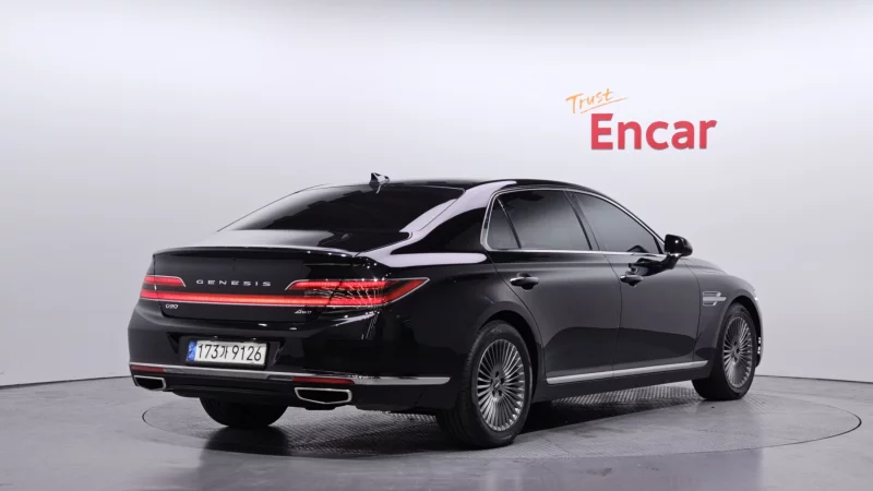 Genesis G90
