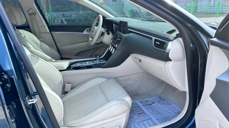 Genesis G70