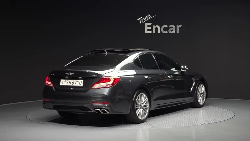 Genesis G70