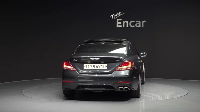 Genesis G70
