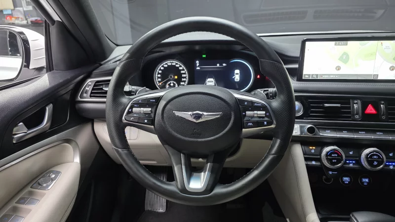 Genesis G70