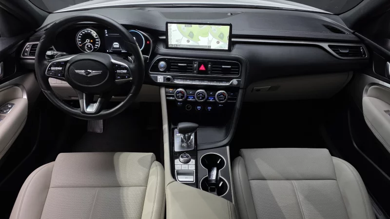 Genesis G70