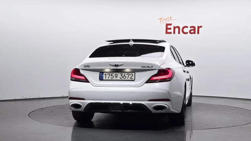 Genesis G70
