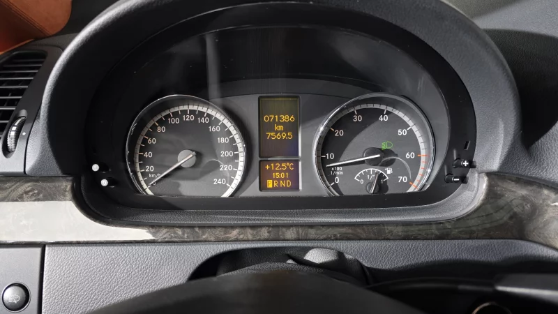 Mercedes-Benz V-Class