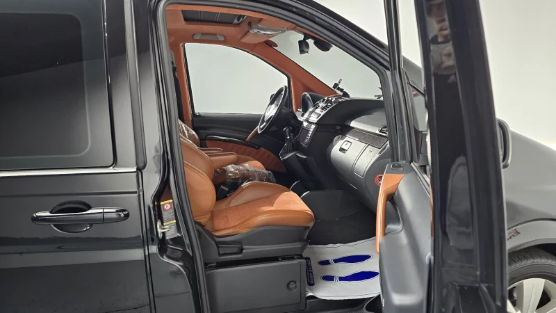 Mercedes-Benz V-Class