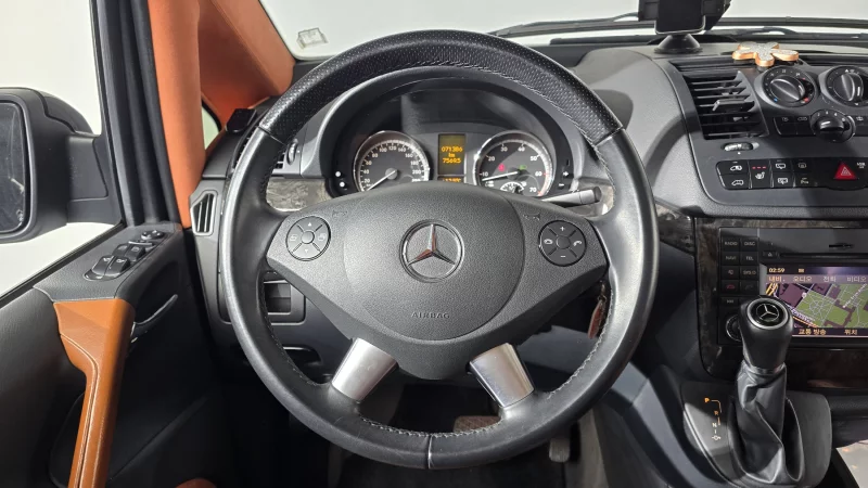 Mercedes-Benz V-Class