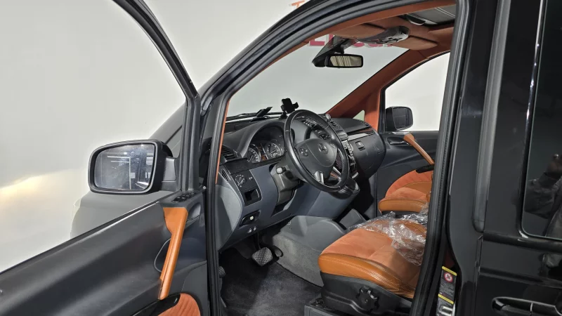 Mercedes-Benz V-Class