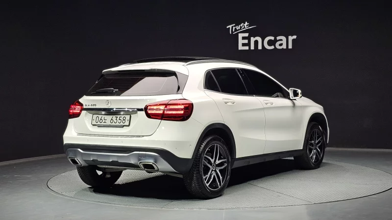 Mercedes-Benz GLA-Class