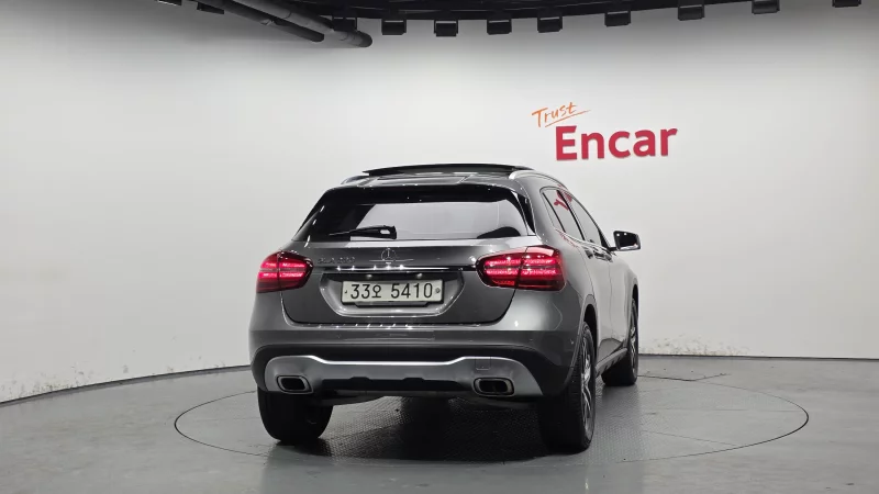 Mercedes-Benz GLA-Class