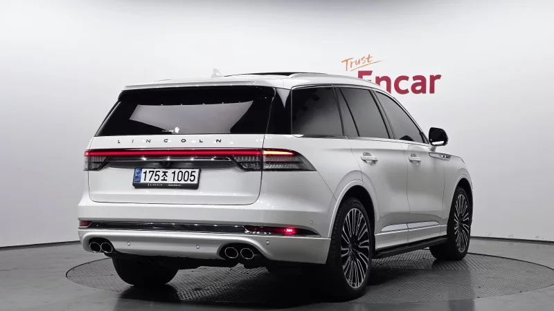Lincoln Aviator