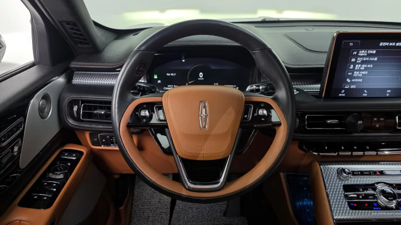 Lincoln Aviator