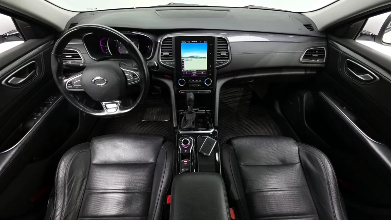 Renault SM6