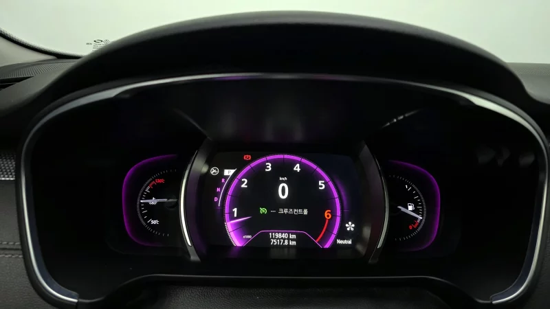 Renault SM6