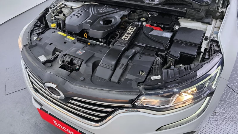 Renault SM6