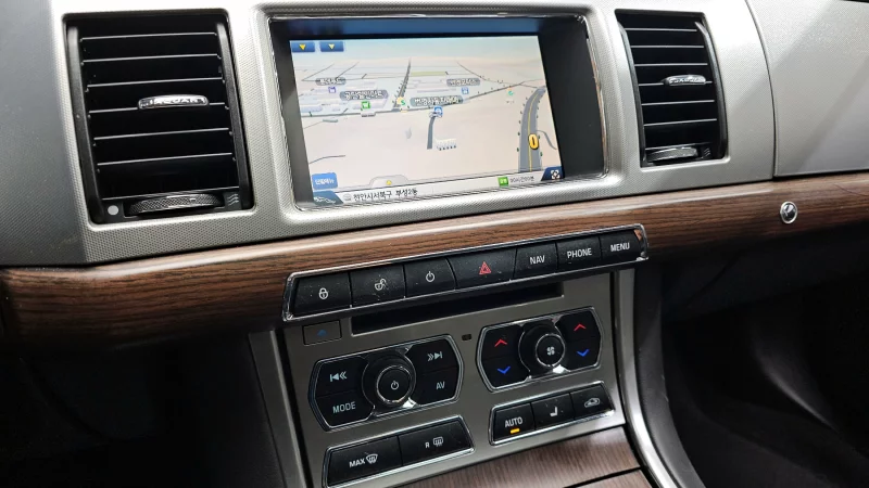 Jaguar XF