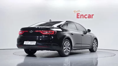 Renault SM6