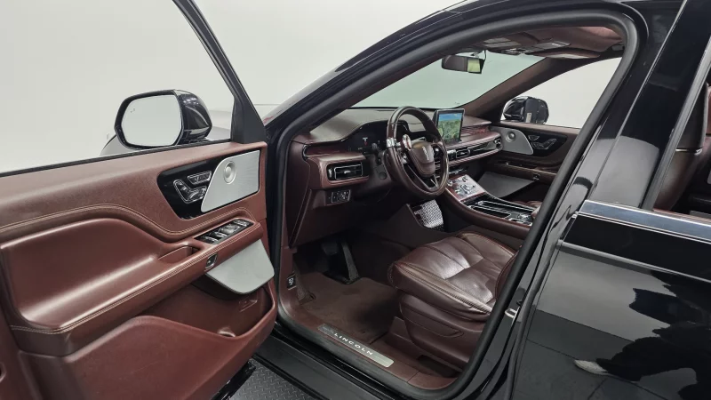 Lincoln Aviator