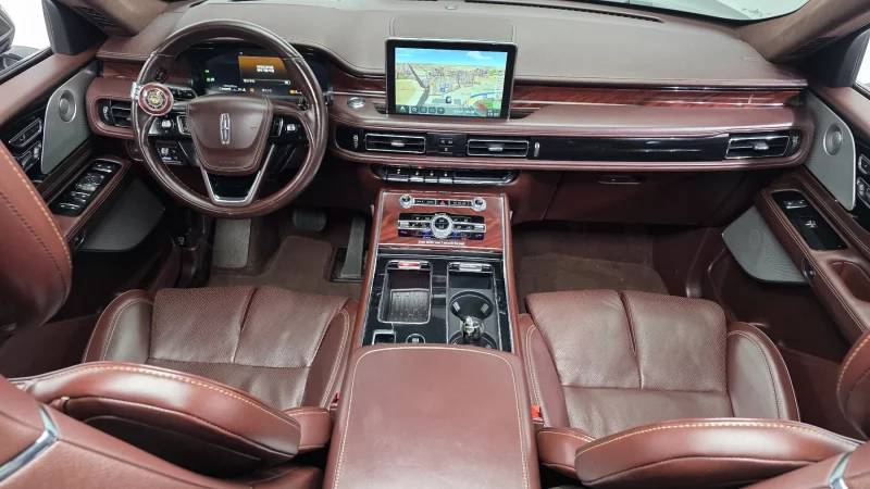 Lincoln Aviator