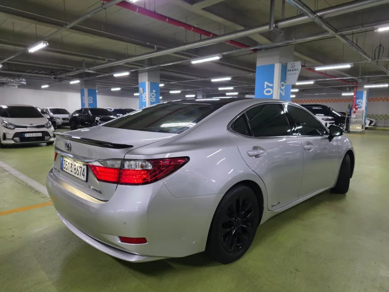 Lexus ES300h