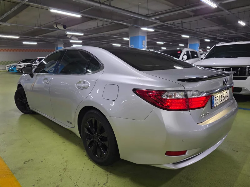 Lexus ES300h