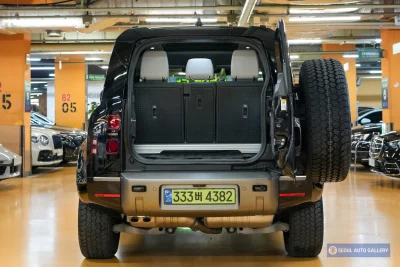 Land Rover DEFENDER
