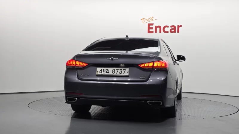 Hyundai Genesis