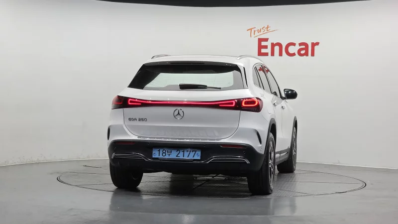 Mercedes-Benz EQA