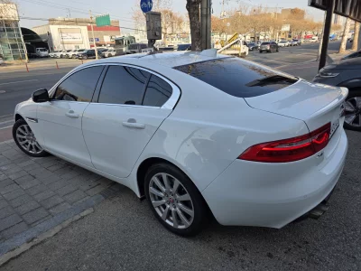 Jaguar XE