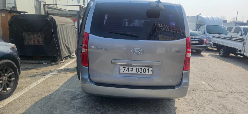 Hyundai Grand Starex