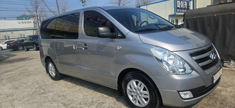 Hyundai Grand Starex