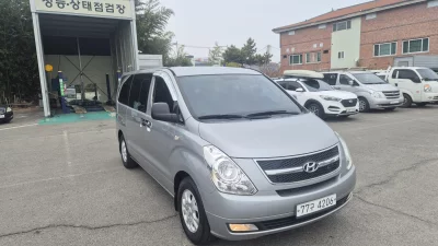 Hyundai Grand Starex